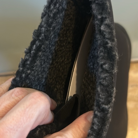 Proper scotch guard waterproof winter boots black new. Size 9. Warm - Picture 4 of 6